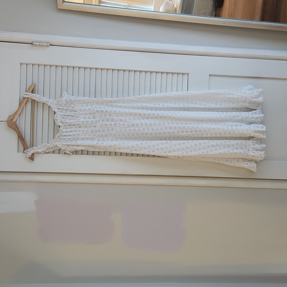 Doen Roma in cotton eyelet, size S